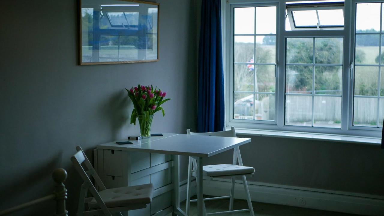 The Bustard Apartment Salisbury Exterior photo